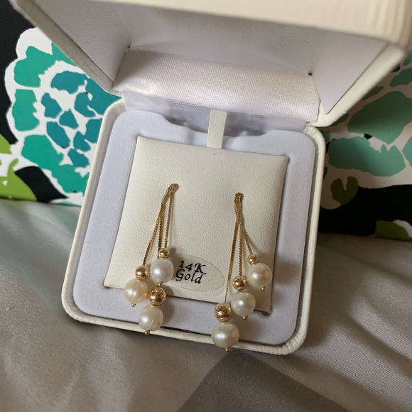 Jewelry - Pearl earrings.